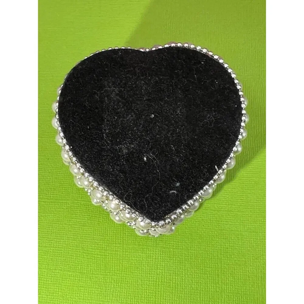 White Pearl Heart Jewelry Box 3in x 3in